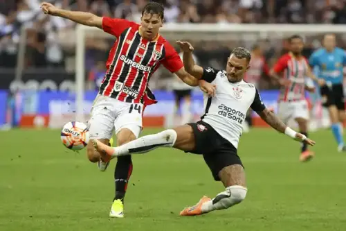 Entre crise política e reação em campo, São Paulo arranca empate no Majestoso