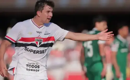 Crespo garante contrato até 2029 e destaca Tapia como peça-chave no São Paulo