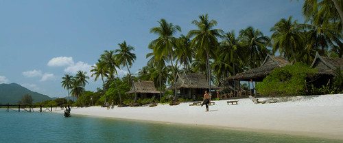 Mechanic.Resurrection.2016.2160p.UHD.BluRay.CZ EN.TrueHD.Atmos.7.1.DoVI.HDR.x265 E.mkv 20260101 1220.jpg