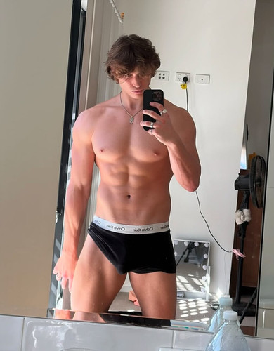 curlyboydorian real 1753105980 3681642265877074350 67836864450.jpg