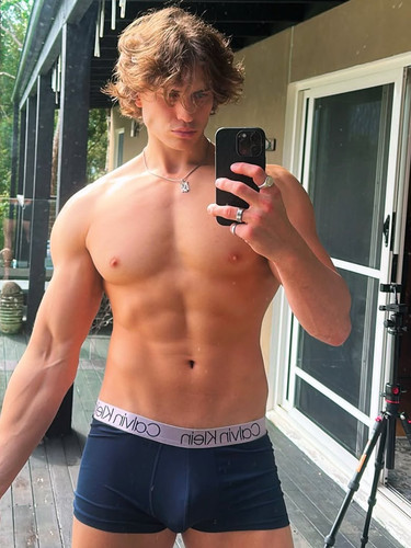curlyboydorian real 1753874845 3688091967824675758 67836864450.jpg