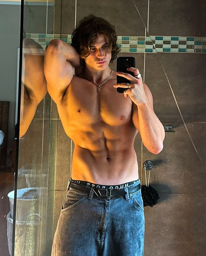curlyboydorian real 1753362351 3683792862998849600 67836864450.jpg