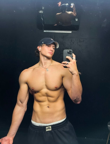 curlyboydorian real 1754580790 3694013867809648315 67836864450.jpg