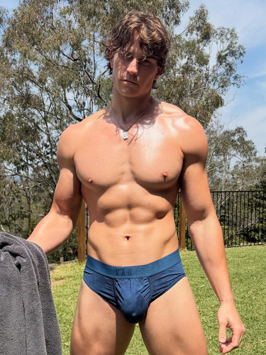 curlyboydorian real 1760976132 3747661885265809479 67836864450.jpg