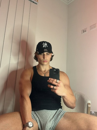 curlyboydorian real 1759521363 3735458400609167715 67836864450.jpg