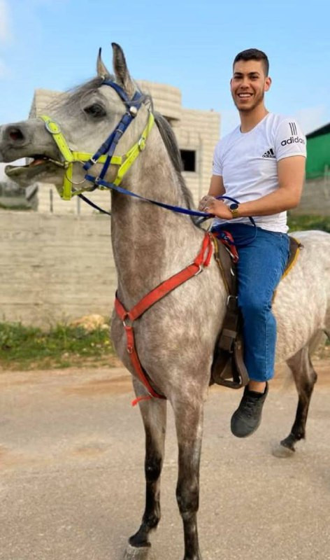 متابعة| قوات الاحتلال تعتقل الشاب محمد البرغوثي نجل أبو عاصف البرغوثي من قرية كوبر شمال رام الله. يذكر أنه أمضى عدة سنوات في السجون وتحرر قبل أشهر....