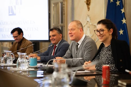 621675021 1464786442324346 6117500371189955935 n.jpg?stp=dst jpg s590x590 tt6& nc cat=101&ccb=1 7& n.jpg