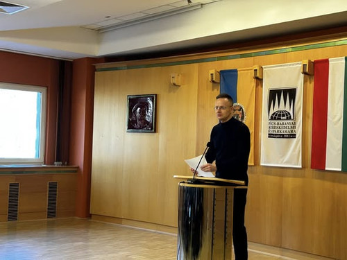 622206197 1515516980381513 4032024886575542720 n.jpg?stp=cp6 dst jpg s590x590 tt6& nc cat=103&ccb=1 .jpg