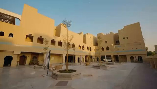 FlRTLefnS1NL Nve.jpg