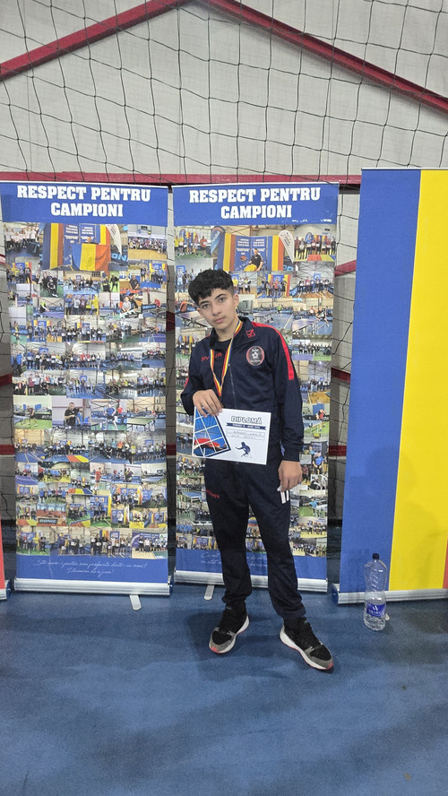 fiCHk2R.md.jpg fiCHk2R.md.jpg