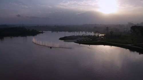 BYyHI3Ewh bHUihb.jpg