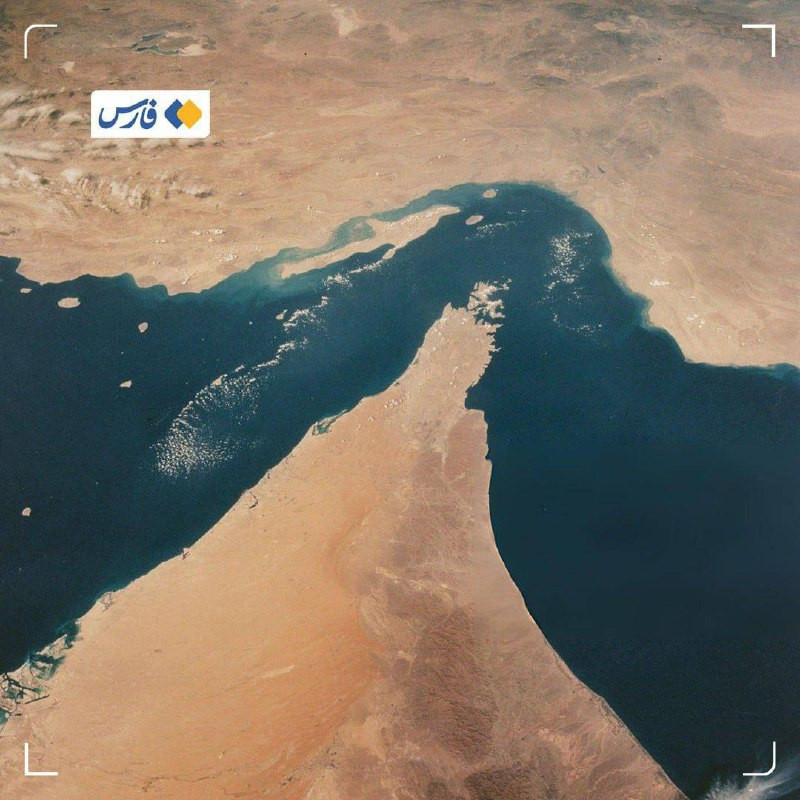 نائب قائد القوة البحرية لحرس الثورة الإيراني يلمح إلى إمكانية إغلاق مضيق هرمز من قبل إيران في حال نشوب حرب.

تنشر وسائل الإعلام الإيرانية الرائدة من أ...