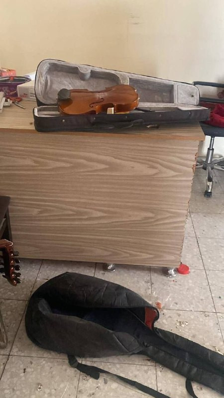 وزارة الثقافة: ندين اقتحام قوات الاحتلال، ليلة أمس، مركز الكمنجاتي في مخيم قلنديا شمال القدس المحتلة، وما رافقه من تخريب متعمد طال الآلات الموسيقية وم...