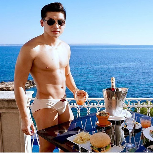 hothunk vietnam 31779331 208601273259072 6164863372253724672 n.jpg