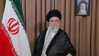 مستشار المرشد الإيراني: الضربة المحدودة وهم وأي عمل عسكري أمريكي من أي مصدر وعلى أي مستوى سيعد بداية حرب

- ردنا على العدوان سيكون فوريًا وغير مسبوق ي...