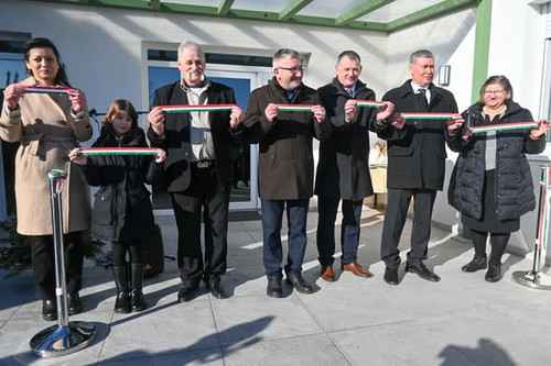 622765546 1285760353364374 6888833428763277255 n.jpg?stp=dst jpg s590x590 tt6& nc cat=108&ccb=1 7& n.jpg