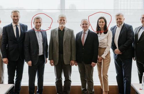 G mugGhXYAAHgZW?format=png.png