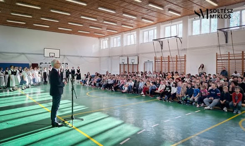 622380575 1496883792439674 5277602579711540061 n.jpg?stp=dst jpg p235x350 tt6& nc cat=100&ccb=1 7& n.jpg