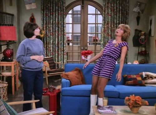 Laverne & Shirley s8e1 The Mummy's Bride Penny Marshall faint 1.jpg