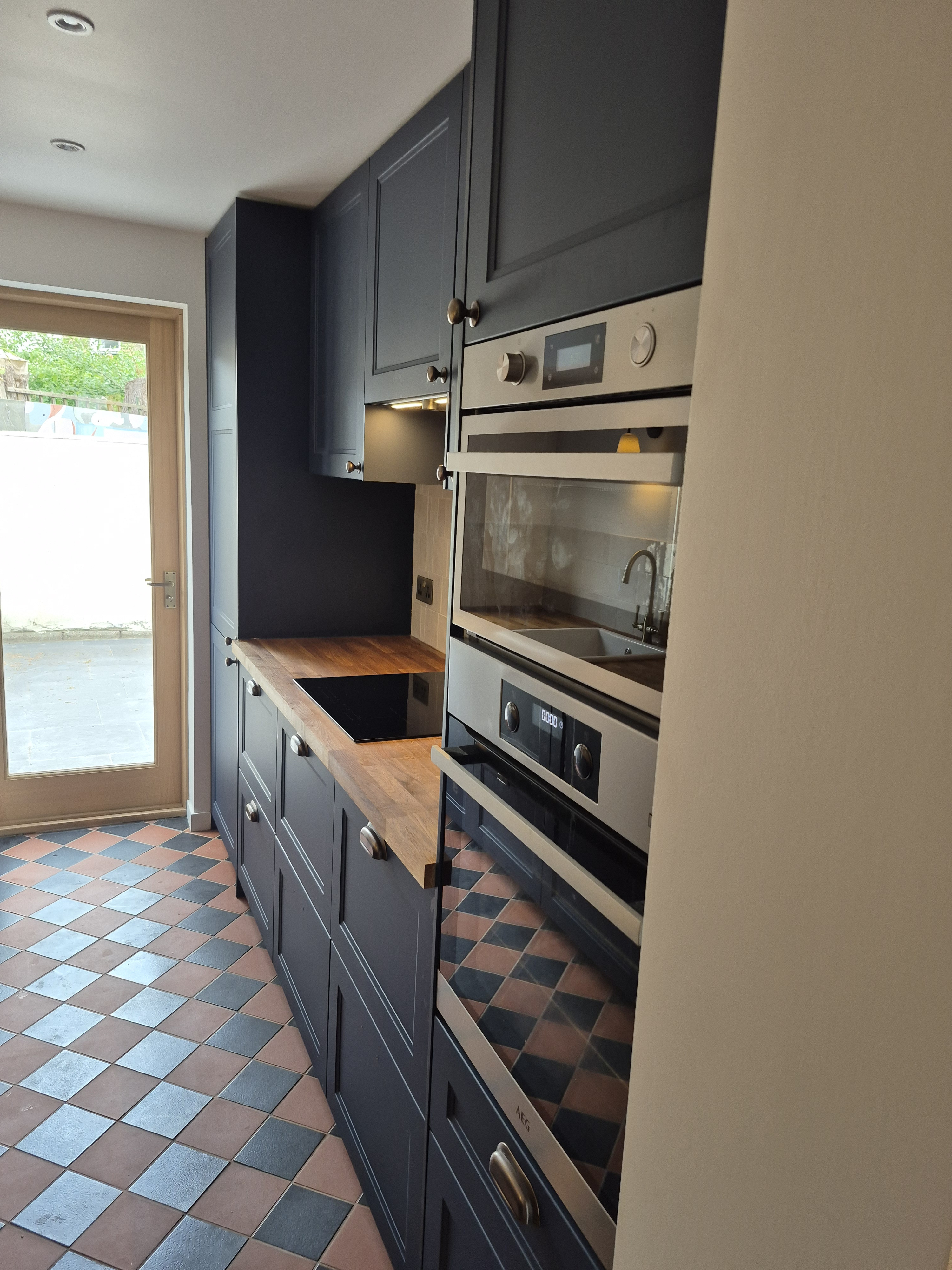 Kitchen installation project 9 by BH Refurbs