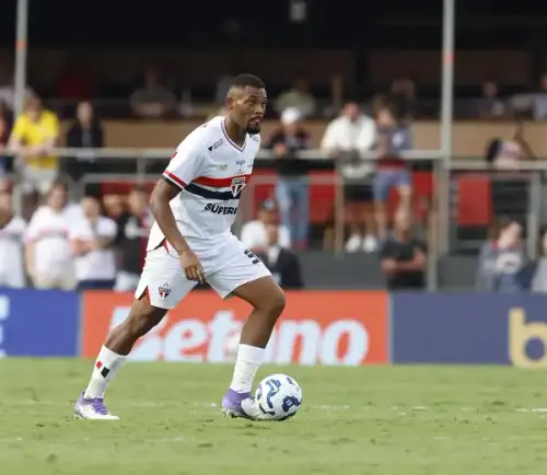 Volta por cima? Torcida faz critica pesada a trio de jogadores que tentam dar a volta por cima em 2026