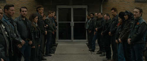 The.Bikeriders.2024.2160p.UHD.BluRay.CZ EN.TrueHD.7.1.Atmos.HDR.x265 r00t.mkv 20260102 165945.640.jpg