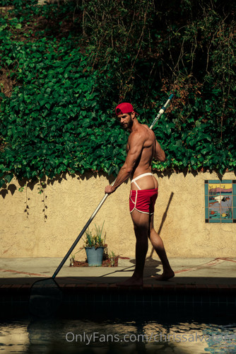 364879863 Are you ready to have some fun with the horny pool boy ﯮ�ﱖ� c.. 01 3840x5758 e3ba12f44a9bd.jpg