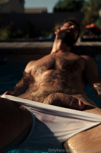 966105022 Who has a hot tub for daddy ﲙ� 01 2121x3180 295602df87ea895902e724fae127614f.jpg