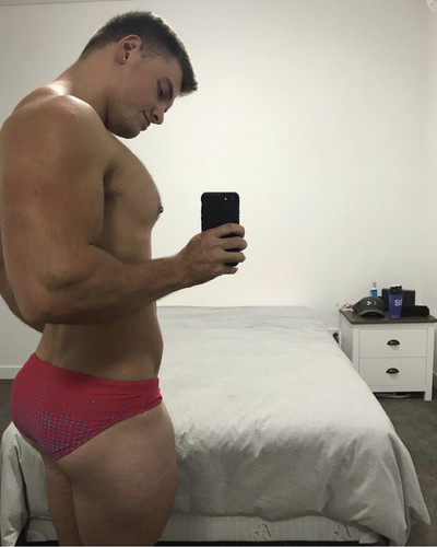 2019 01 01 its leg day tomorrow.jpg