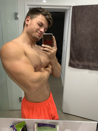 2019 01 01 growing out everything haha expect me to get a lot hairier i.jpg