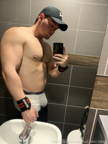 2019 08 06 going for that nick jonas dad bod getting a little chubby.jpg