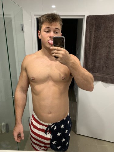 2018 11 17 can still see my abs though.jpg