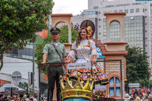 612057032 18552156865041030 9012961718908159643 n.jpg?stp=dst jpg e35 tt6& nc cat=100&ig cache key=M.jpg