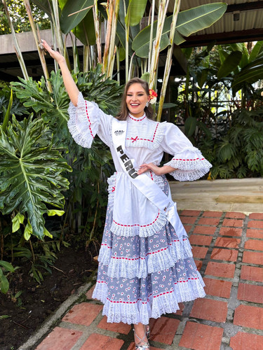 611779516 18552455488065270 270982274861536945 n.jpg?stp=dst jpg e35 tt6& nc cat=105&ig cache key=Mz.jpg