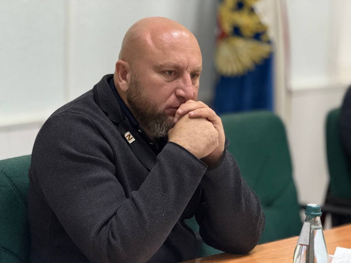 5404825676545723376 y 2.jpg