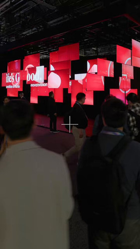 iU fSROG0sKArhhN.jpg