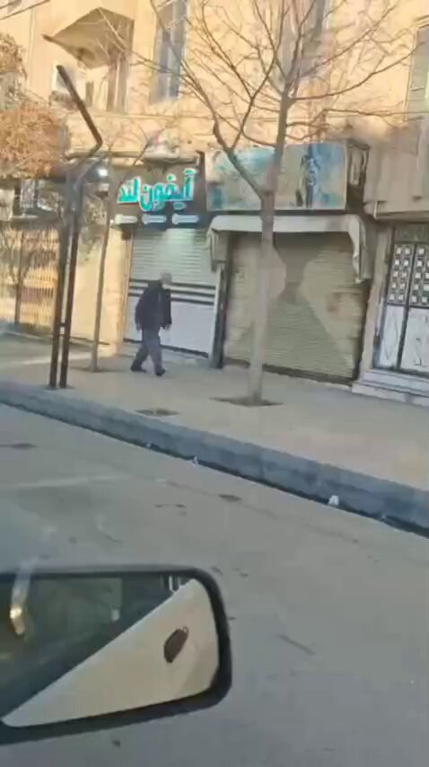 4YcXUD KzIa8dmKM.jpg