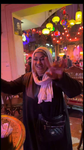 ydR9GatIZcCleHDP.jpg