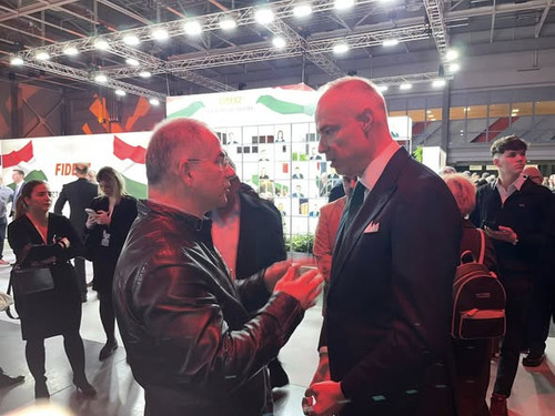 614045399 1409143807238305 1948991193026604655 n.jpg?stp=cp6 dst jpg s590x590 tt6& nc cat=110&ccb=1 .jpg