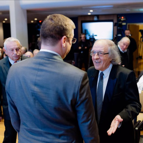 614232779 1436696707821440 7166445897348011424 n.jpg?stp=dst jpg s590x590 tt6& nc cat=104&ccb=1 7& n.jpg