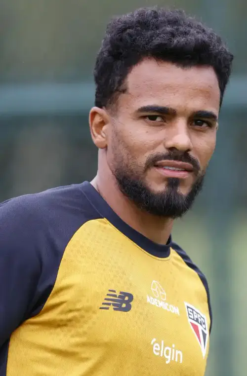 Danielzinho destaca versatilidade no meio-campo e promete surpreender torcedores do São Paulo