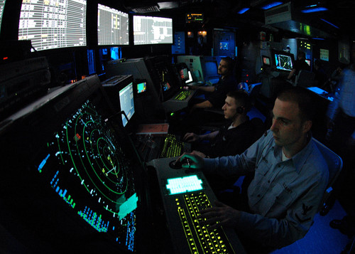 US Navy 060505 N 9079D 025 Air Traffic Controller 3rd Class David McKeehe works approach controller .jpg