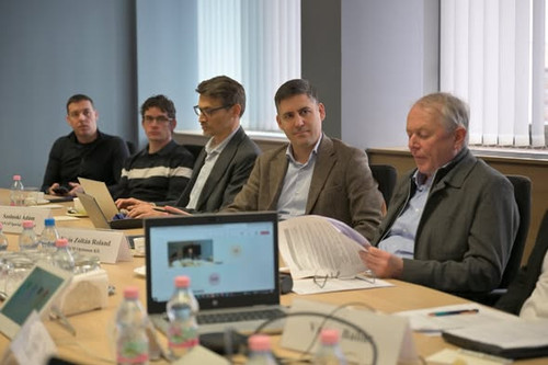 612864526 122159328614789397 3874223612440066305 n.jpg?stp=dst jpg s590x590 tt6& nc cat=103&ccb=1 7&.jpg