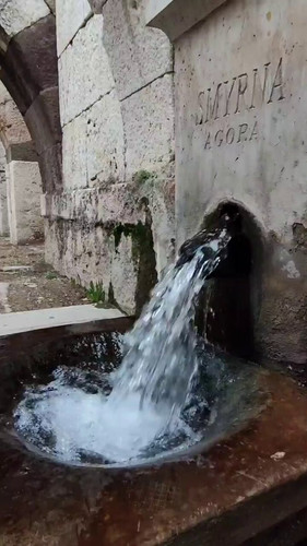 gESTAJGw2oNLgU R.jpg