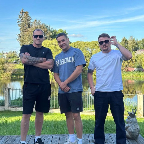 5201873357816069025 c 2.jpg