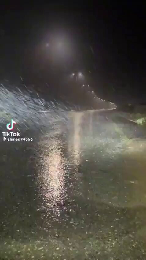 wP2AXtMVH0iM OtR.jpg