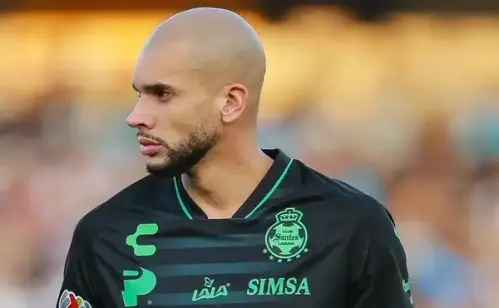 Dória em negociações com o São Paulo, mas atuações de 2025 ficam atrás de Sabino