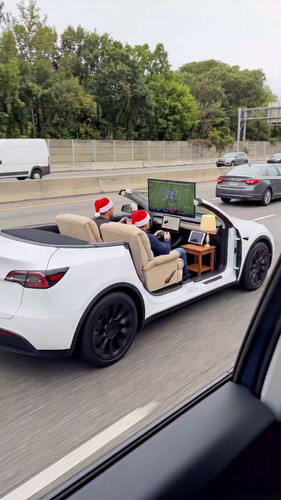 zqB02FWjzI h9286.jpg