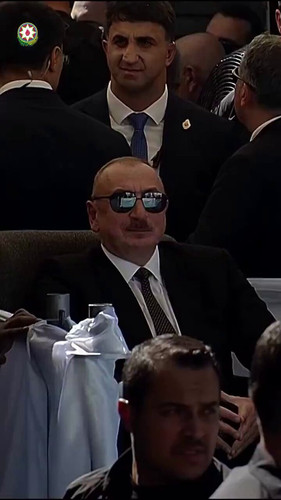 cmPvo7 WTomU mK.jpg