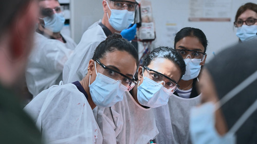 The.Pitt.S02E01.700.A.M.1080p.AMZN.WEB DL.CZ SK EN.DD+5.1.H.264 NTb.mkv 20260109 125804.112